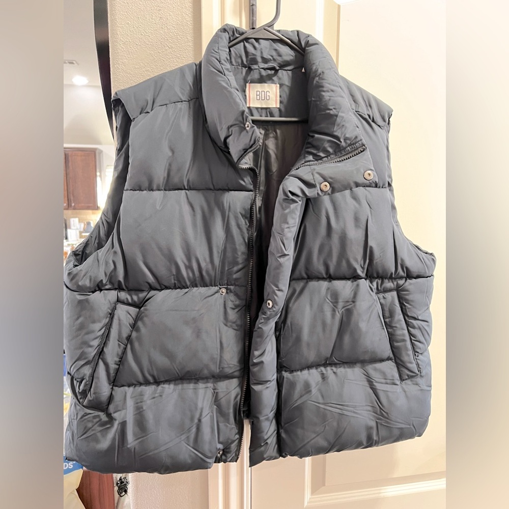 Urban Outfitters BDG Pia Puffer Vest - size XL. Worn once.